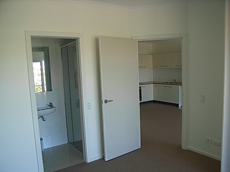 10-16 Light Common, Mawson Lakes SA 5095