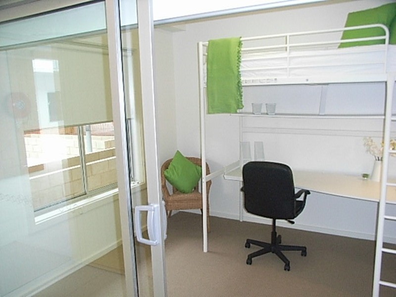 10-16 Light Common, Mawson Lakes SA 5095