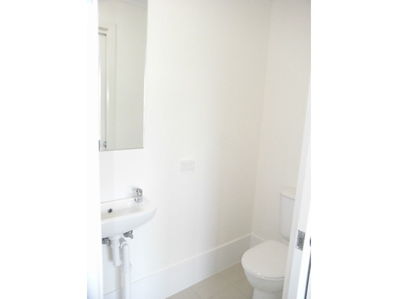 10-16 Light Common, Mawson Lakes SA 5095