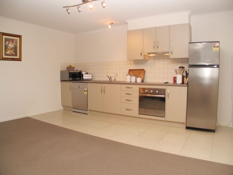 11/2 Fisher, Mawson Lakes SA 5095