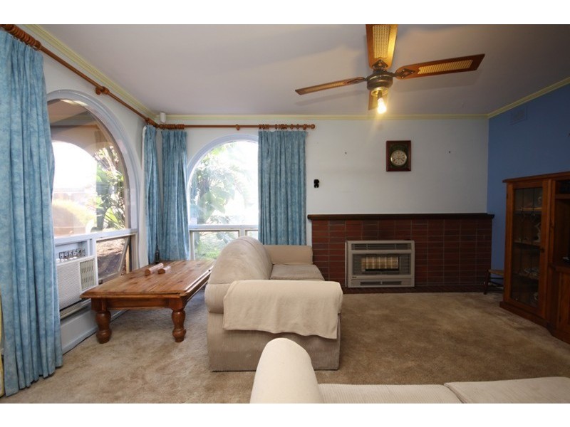 6 Pangari Drive, Fairview Park SA 5126