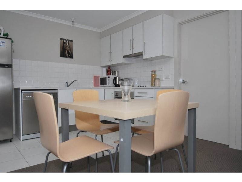 11/2 Fisher Place, Mawson Lakes SA 5095