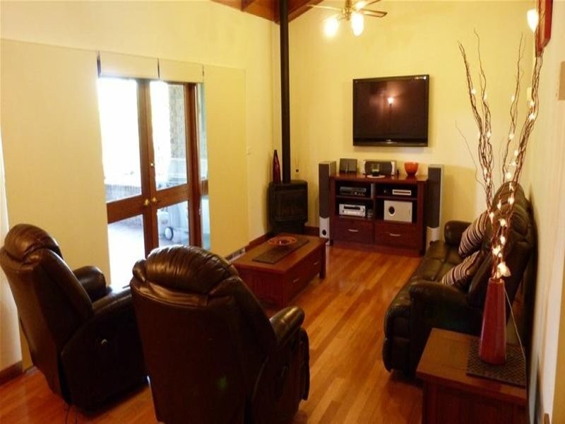 17 Gaylard Crescent, Redwood Park SA 5097