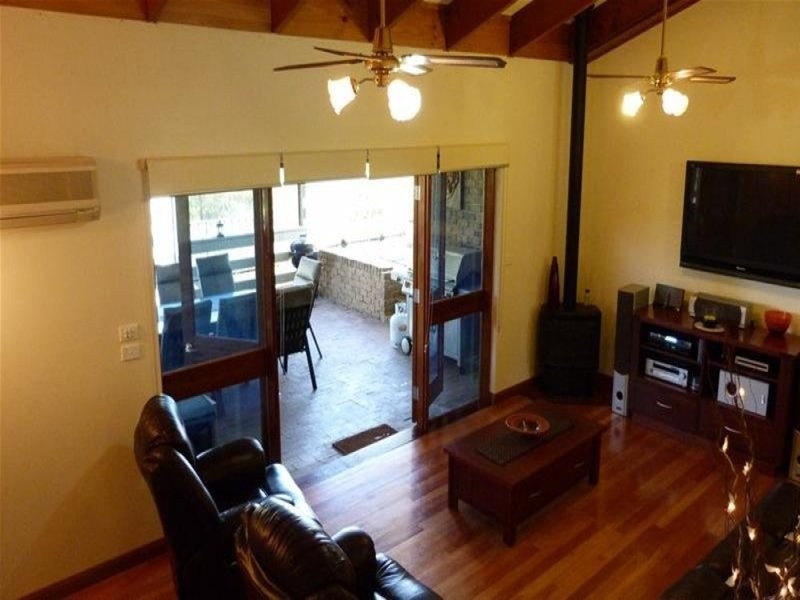 17 Gaylard Crescent, Redwood Park SA 5097