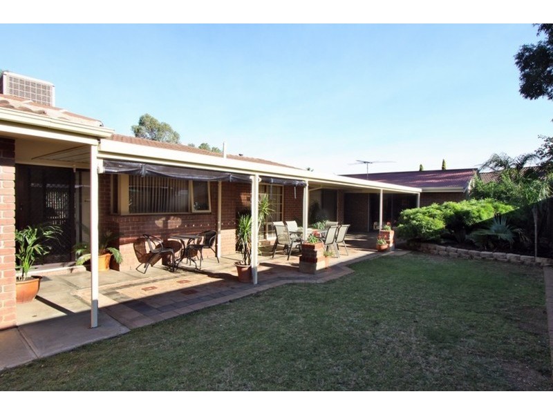 2 Ronaldo Way, Paralowie SA 5108