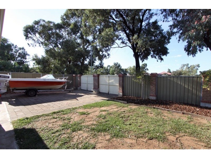 2 Ronaldo Way, Paralowie SA 5108
