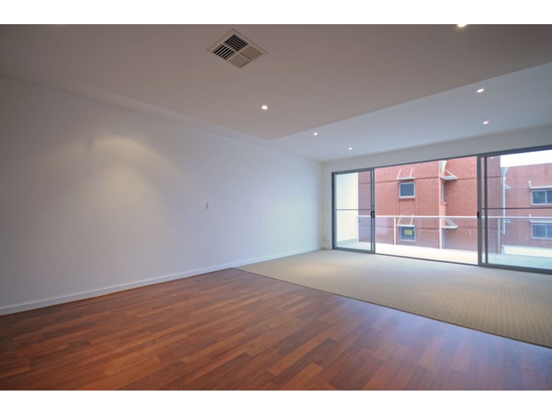 106/1-5 Euston Walk, Mawson Lakes SA 5095