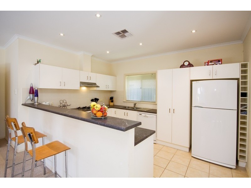 2 Antigua Court, Mawson Lakes SA 5095