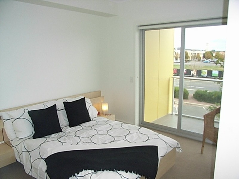 11/10-16 Light Common, Mawson Lakes SA 5095