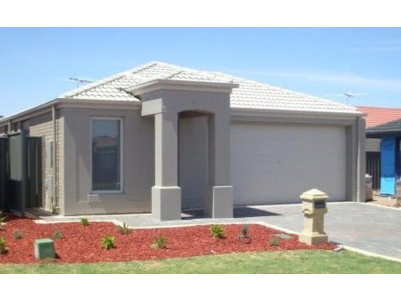 4 Wattle  Crescent, Munno Para West SA 5115