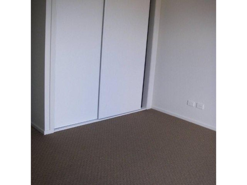 48 Cascades Drive ( Cnr Franklin) Street, Mawson Lakes SA 5095