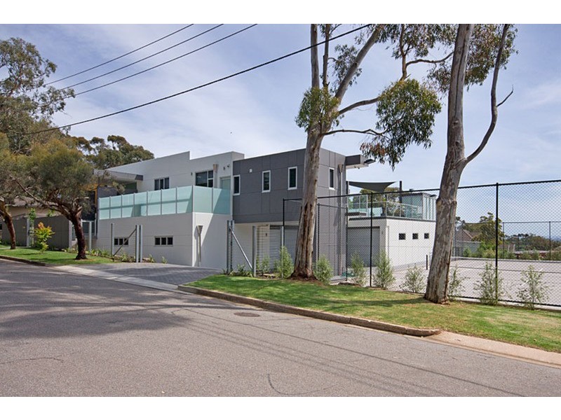 17 Elmglade Road, Springfield SA 5062