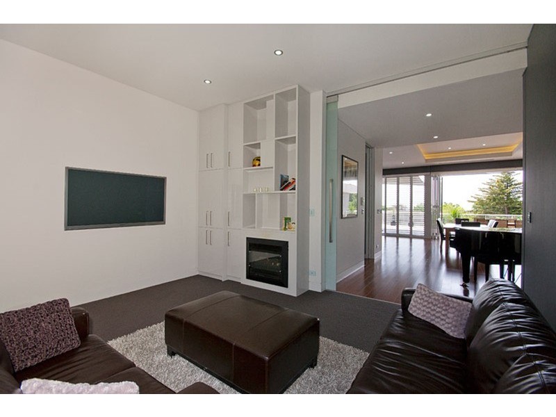 17 Elmglade Road, Springfield SA 5062