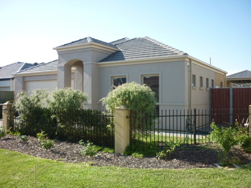 11 HIndmarsh  Circuit, Mawson Lakes SA 5095