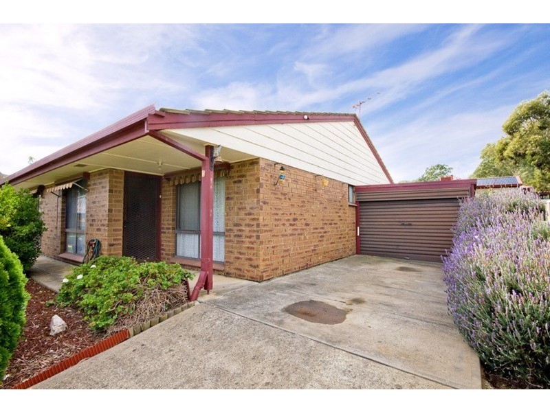 2/4 Jeanette  Crescent, Aberfoyle Park SA 5159