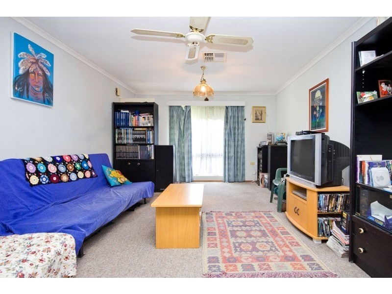 2/4 Jeanette  Crescent, Aberfoyle Park SA 5159