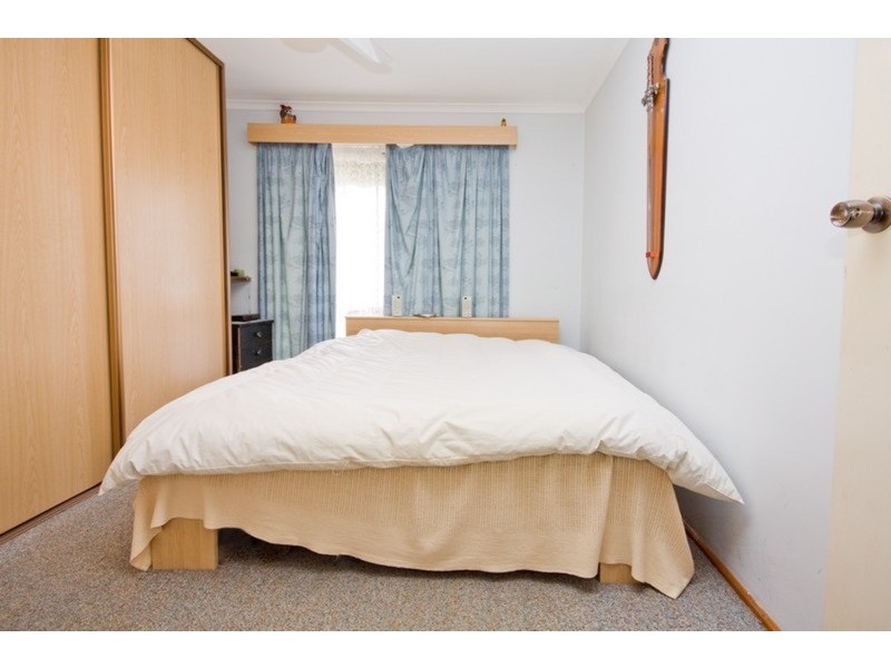 2/4 Jeanette  Crescent, Aberfoyle Park SA 5159