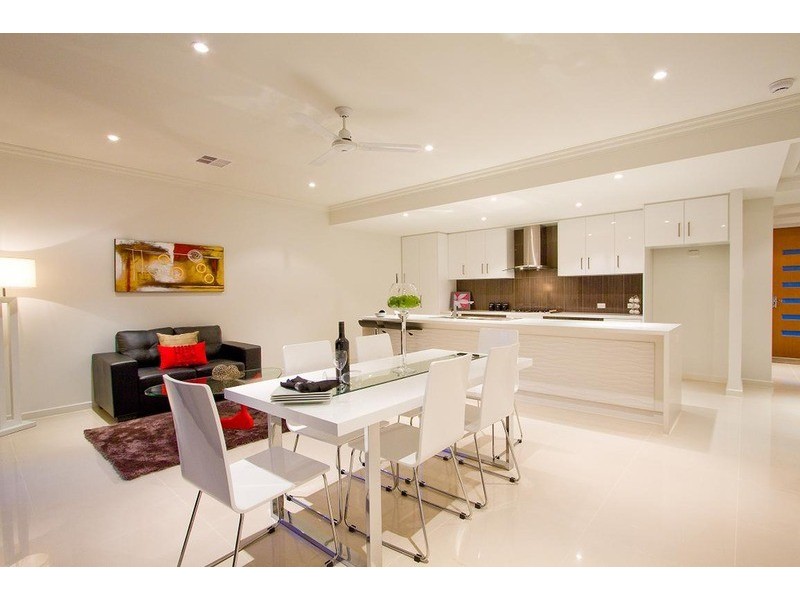 9 James Lane, Mawson Lakes SA 5095