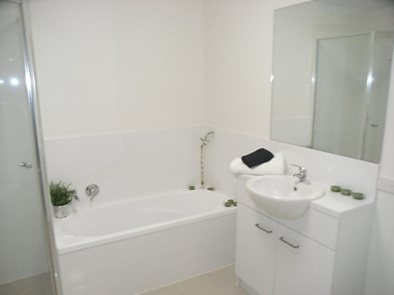 22/10-16 Light Common, Mawson Lakes SA 5095