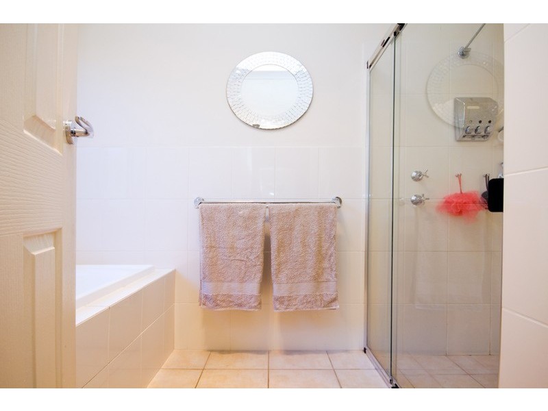 2 Antigua Court, Mawson Lakes SA 5095