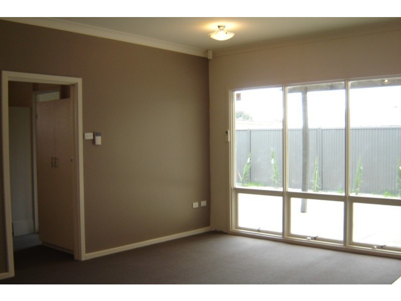 2/63 Whinnerah  Avenue, Aldinga Beach SA 5173