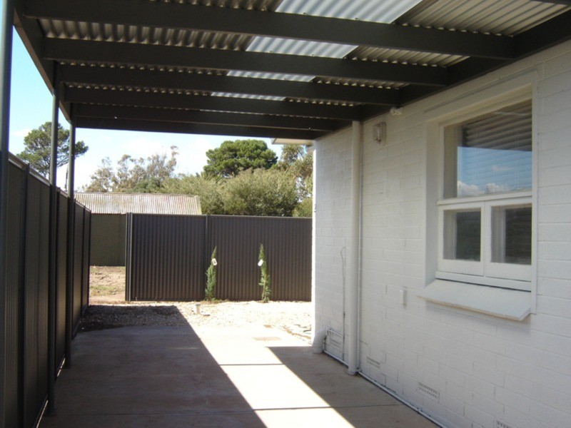 2/63 Whinnerah  Avenue, Aldinga Beach SA 5173