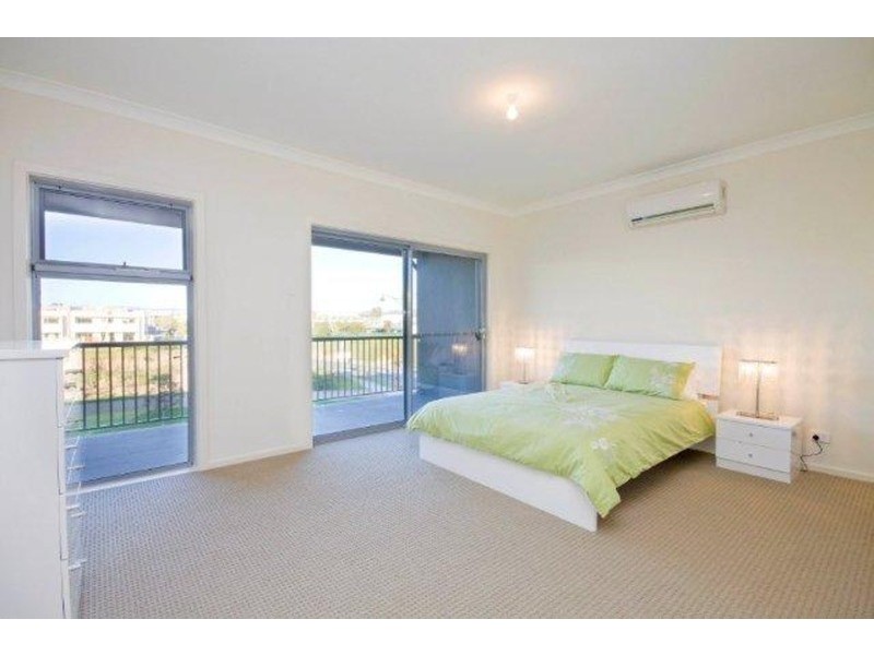 6/63 Robinson  Street, Mawson Lakes SA 5095