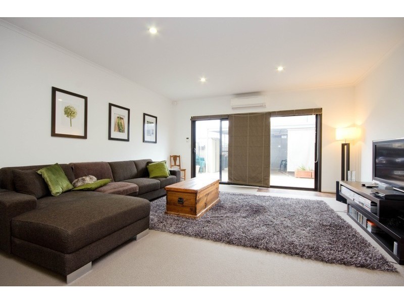 2 Robinson Street, Mawson Lakes SA 5095