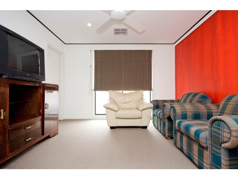 2 Robinson Street, Mawson Lakes SA 5095