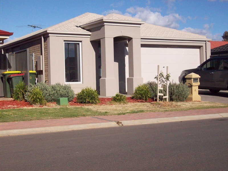 4 Wattle Crescent, Munno Para West SA 5115