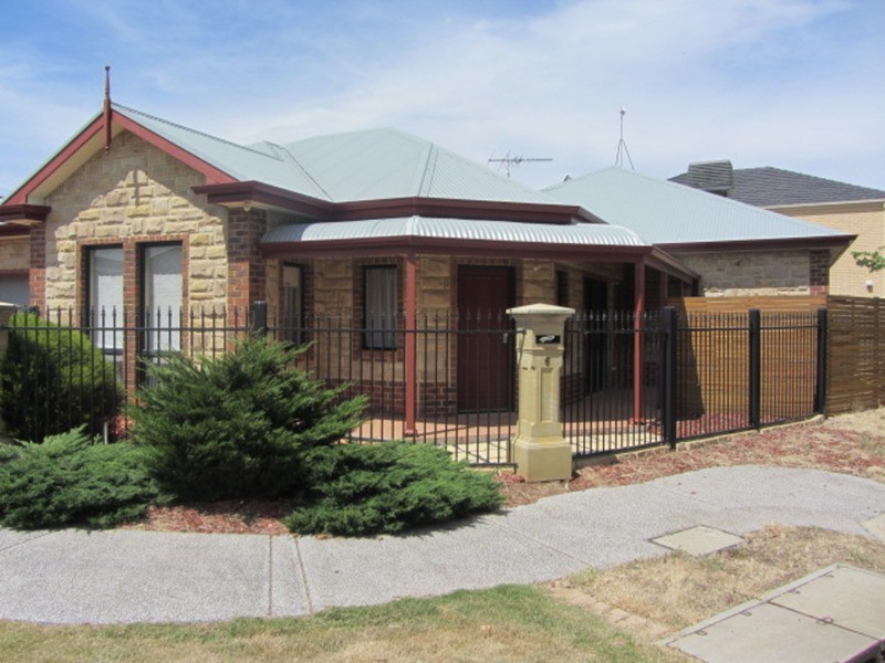 6 Saint Kitts  Place, Mawson Lakes SA 5095