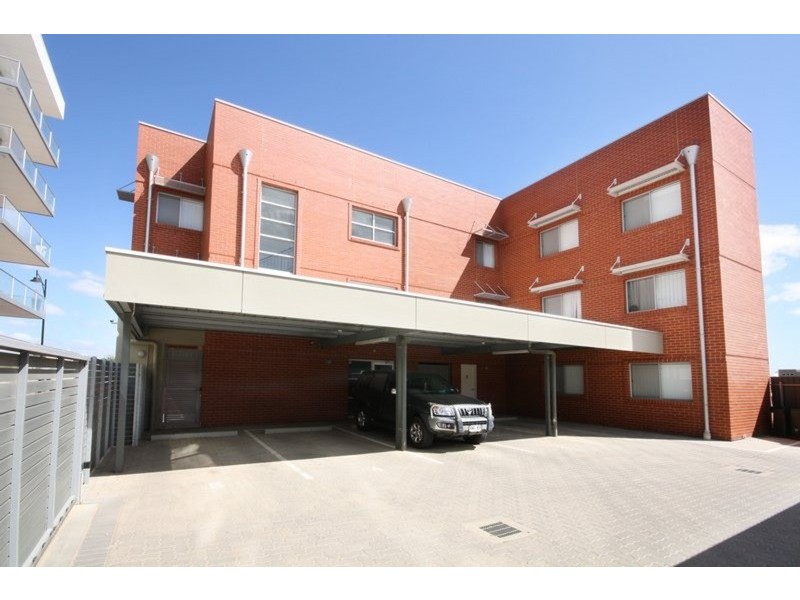 2//7 Euston Walk, Mawson Lakes SA 5095