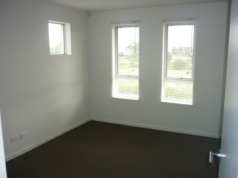 9/44-48 Metro Parade, Mawson Lakes SA 5095