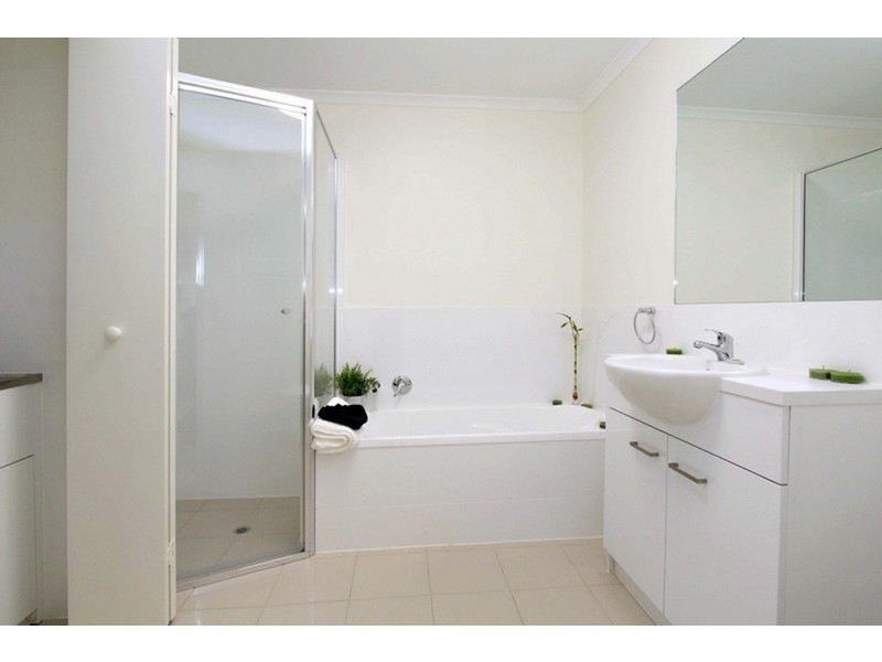 35/10-16 Light Common, Mawson Lakes SA 5095