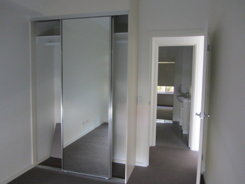 13/10-16 Light Common, Mawson Lakes SA 5095
