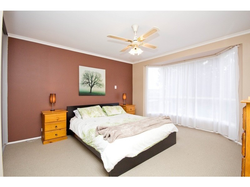 11 Treloar Avenue, Greenwith SA 5125