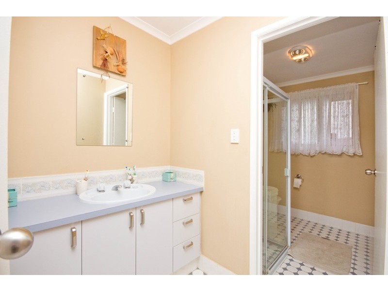 11 Treloar Avenue, Greenwith SA 5125