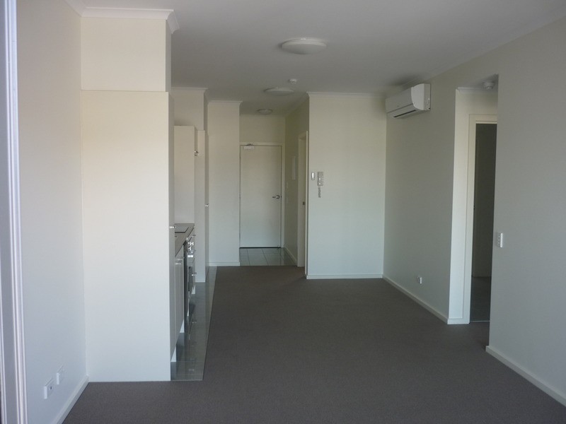 20/10-16 Light Common, Mawson Lakes SA 5095