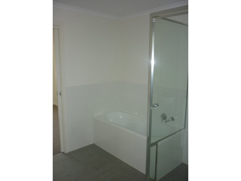 20/10-16 Light Common, Mawson Lakes SA 5095