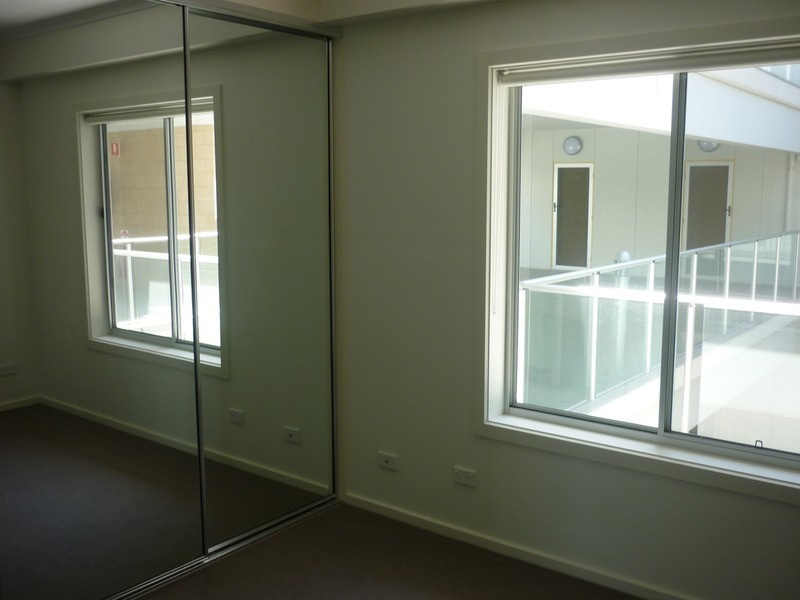 20/10-16 Light Common, Mawson Lakes SA 5095