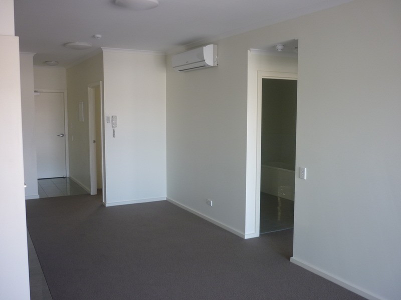 20/10-16 Light Common, Mawson Lakes SA 5095