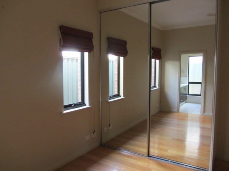 6 Saint Kitts  Place, Mawson Lakes SA 5095