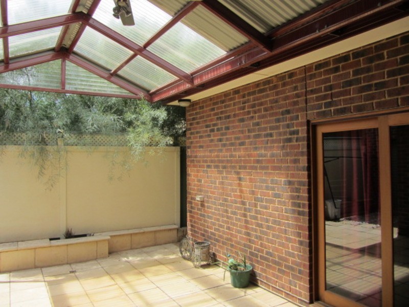 6 Saint Kitts  Place, Mawson Lakes SA 5095