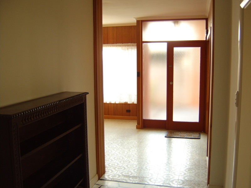 18 Hillcrest Drive, Eden Hills SA 5050