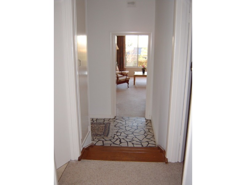 18 Hillcrest Drive, Eden Hills SA 5050