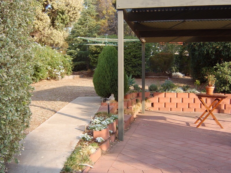 18 Hillcrest Drive, Eden Hills SA 5050