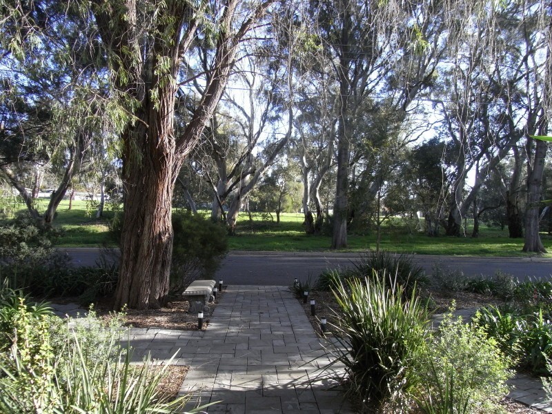 25 Leabrook Drive, Rostrevor SA 5073
