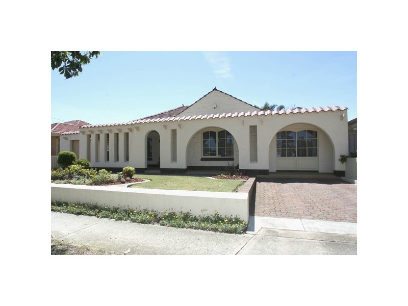 15 Selkirk Avenue, Seaton SA 5023