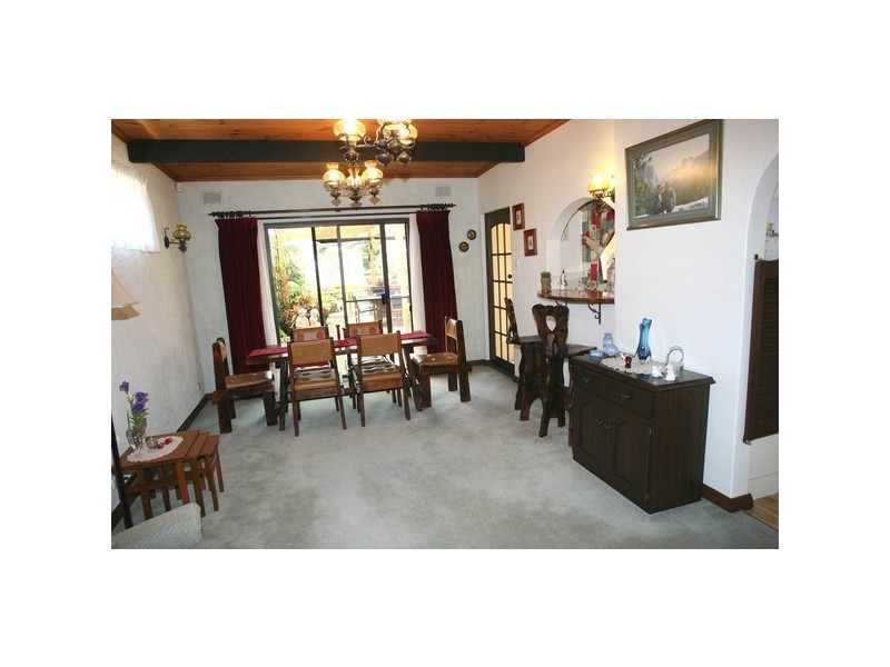 15 Selkirk Avenue, Seaton SA 5023