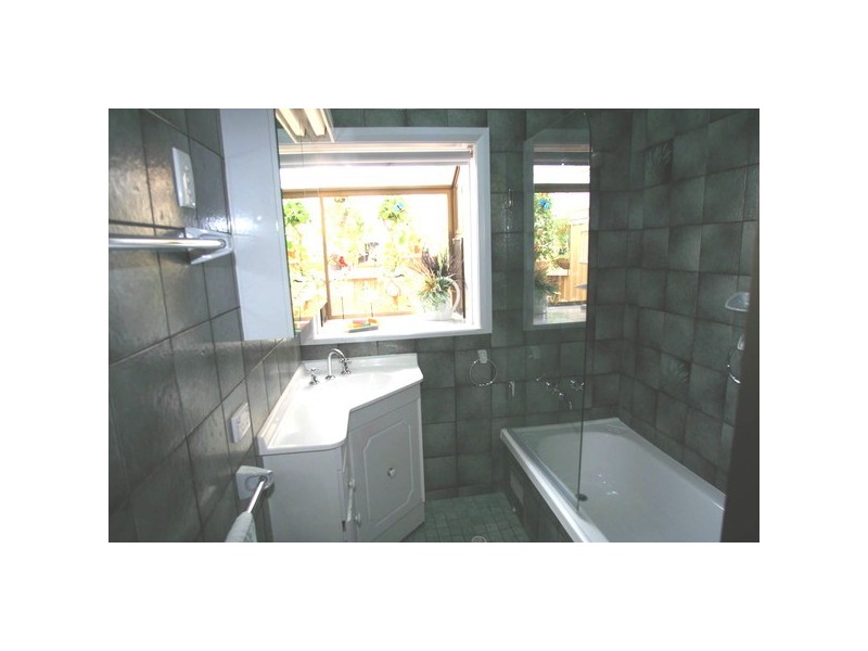 15 Selkirk Avenue, Seaton SA 5023